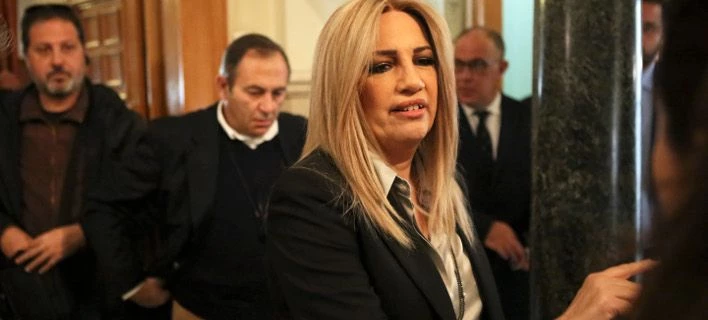 ΚΙΝΑΛ: Στην ίδια πλευρά του λόφου Τσίπρας και Μητσοτάκης